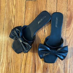 Cute Bow Slides
